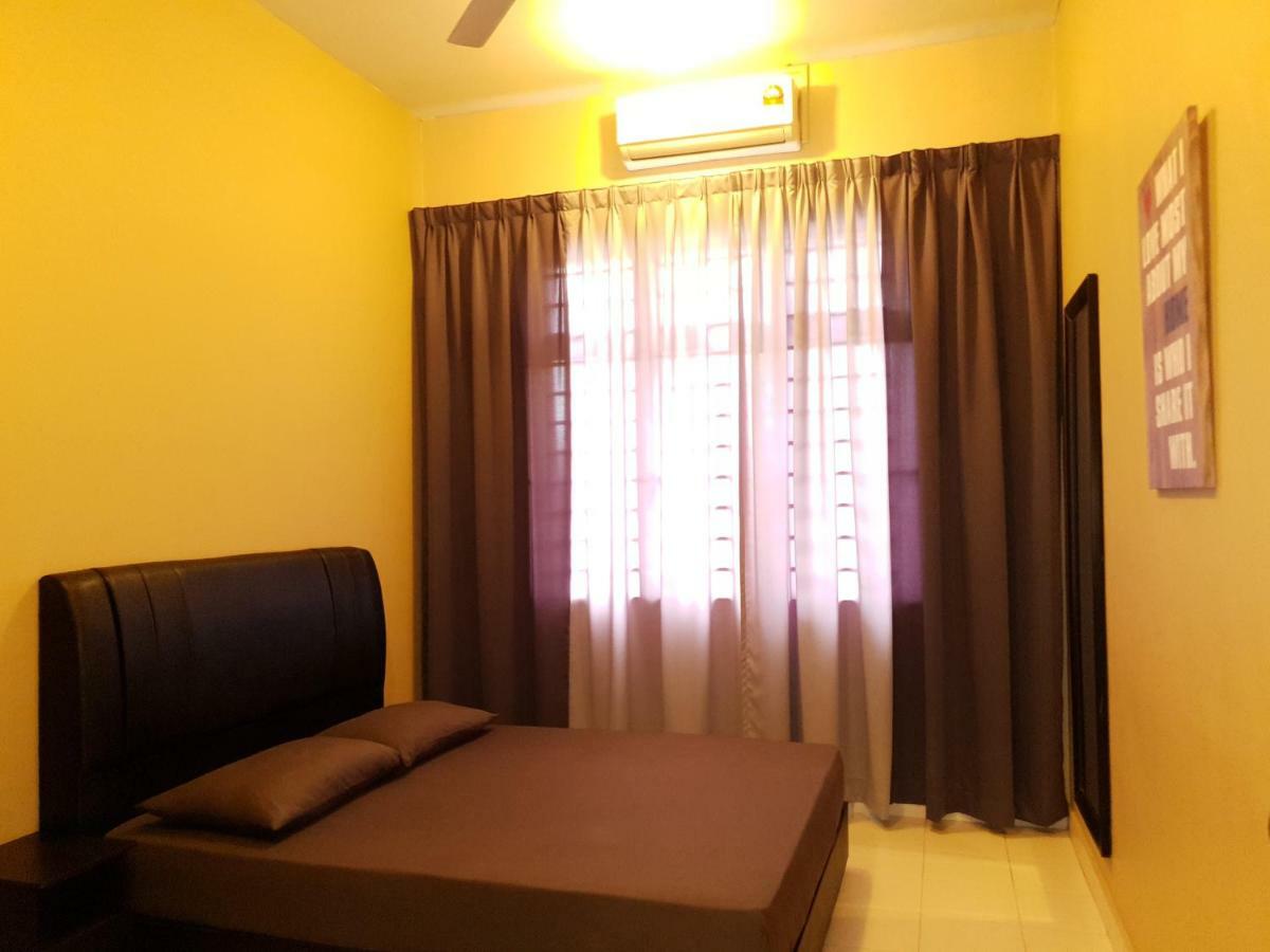 Lindanazri Homestay Mitc Melaka Exterior photo